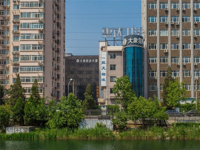 苏州雕工好的和田玉手镯多少钱